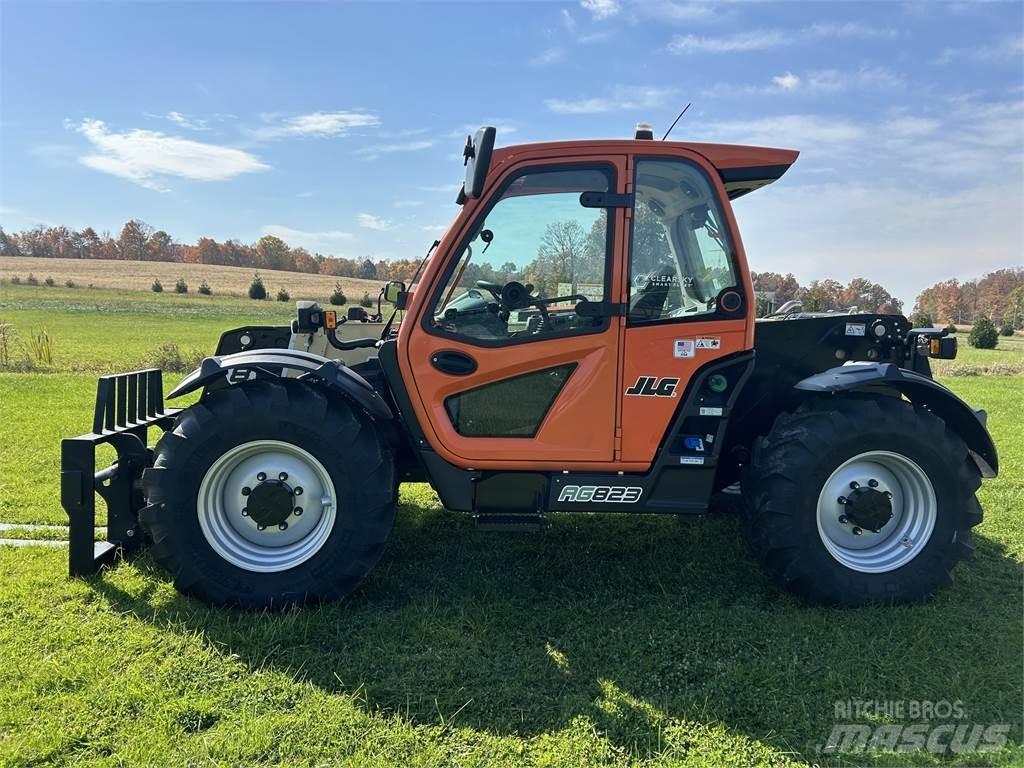 JLG AG823 Teleskopski viličari