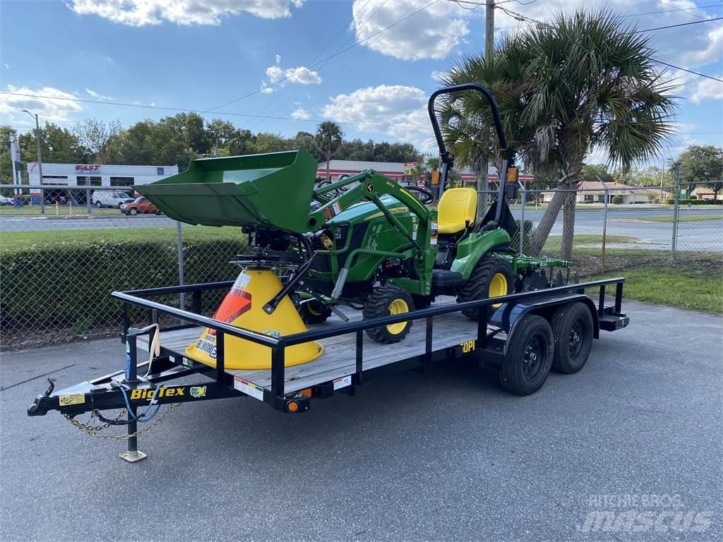 John Deere 1023E Kompaktni (mali) traktori
