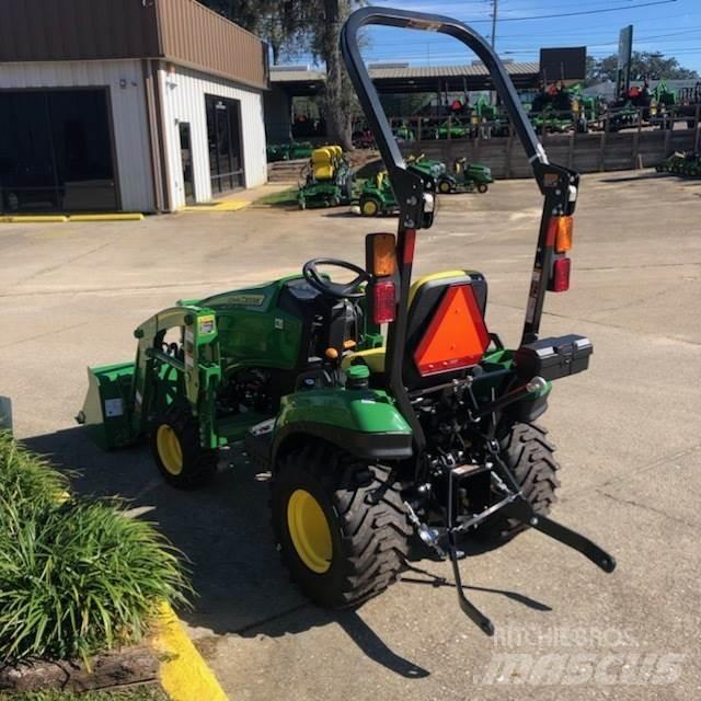 John Deere 1023E Kompaktni (mali) traktori