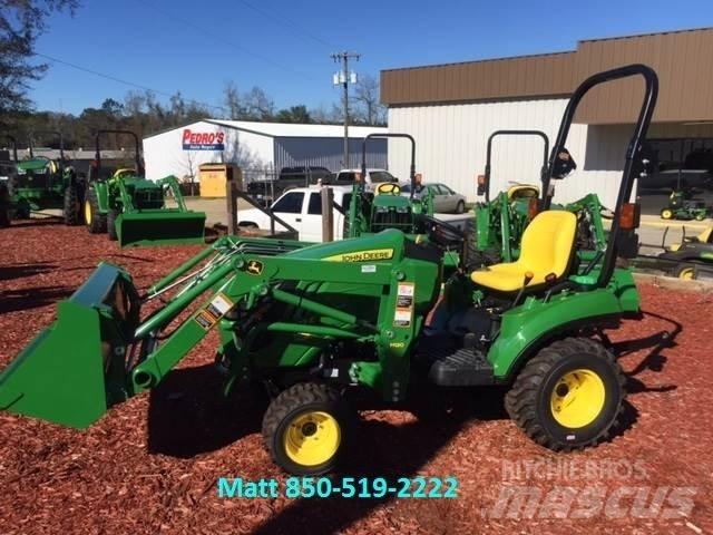 John Deere 1023E Kompaktni (mali) traktori