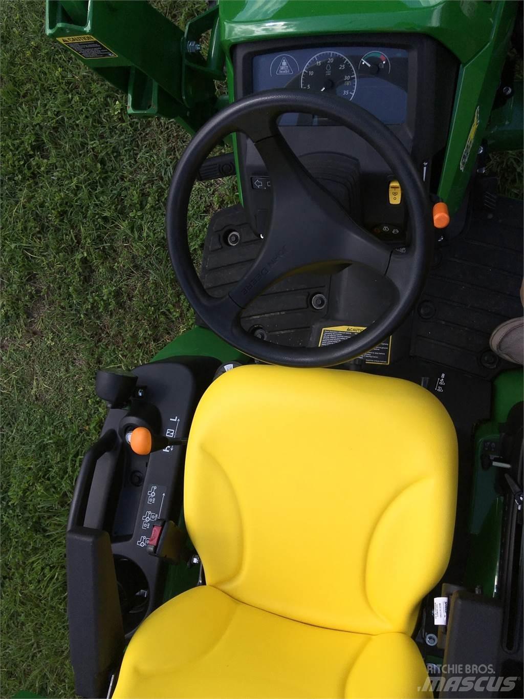 John Deere 1025R Kompaktni (mali) traktori