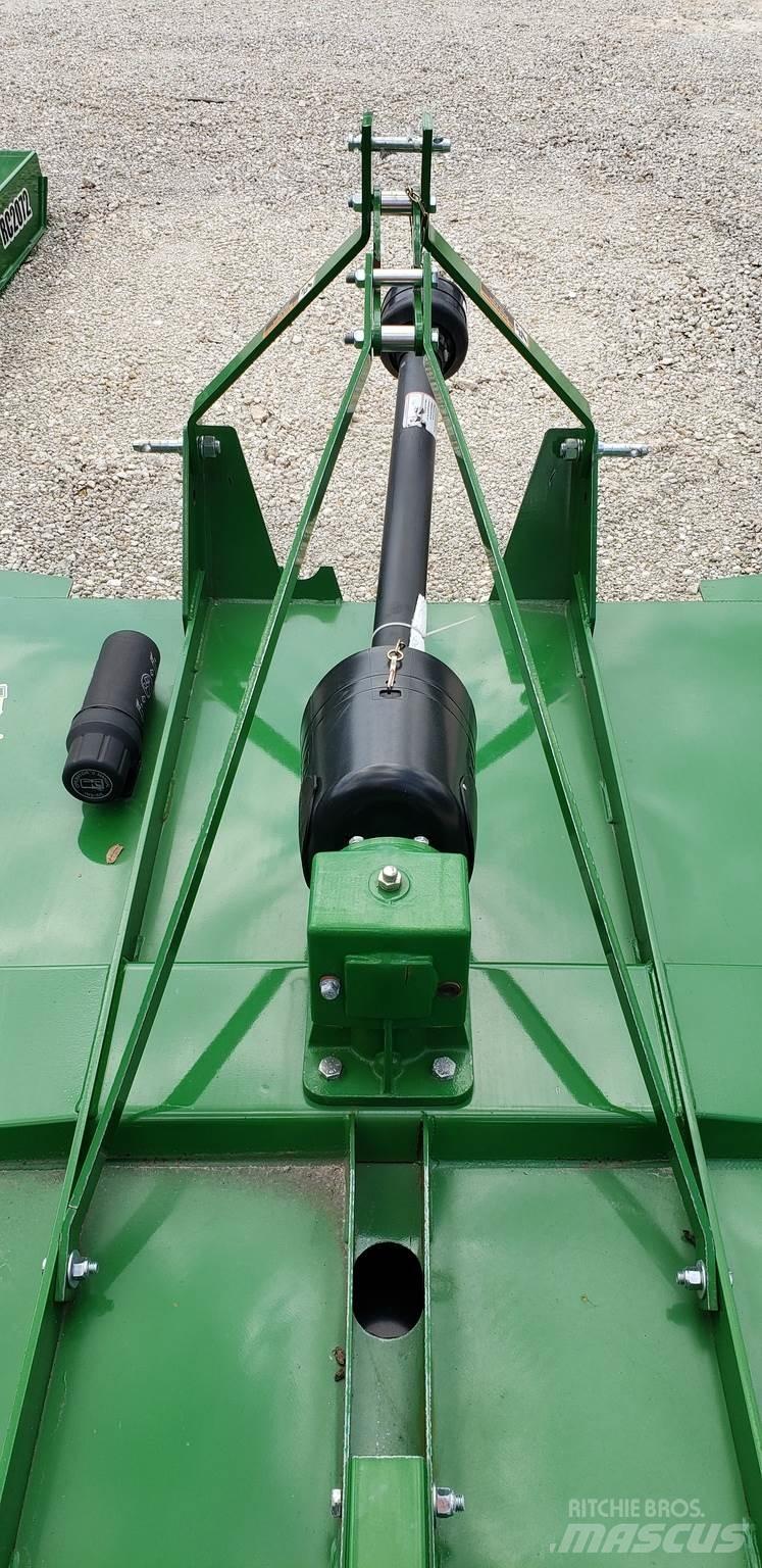 John Deere 1025R Kompaktni (mali) traktori