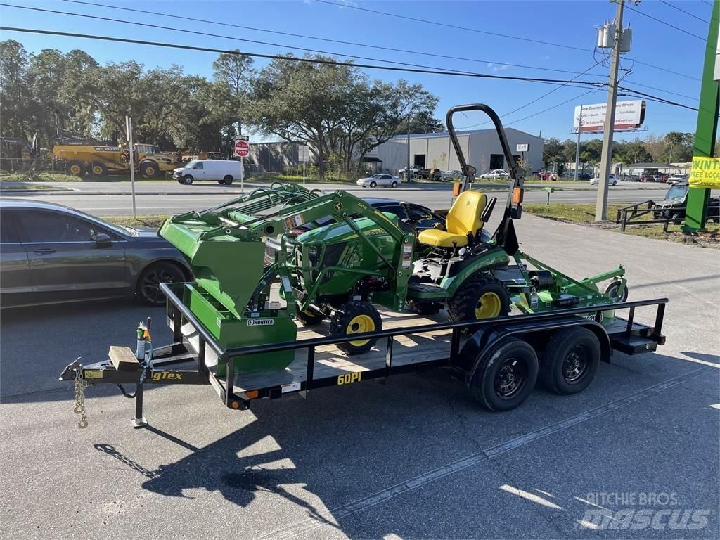 John Deere 1025R Kompaktni (mali) traktori