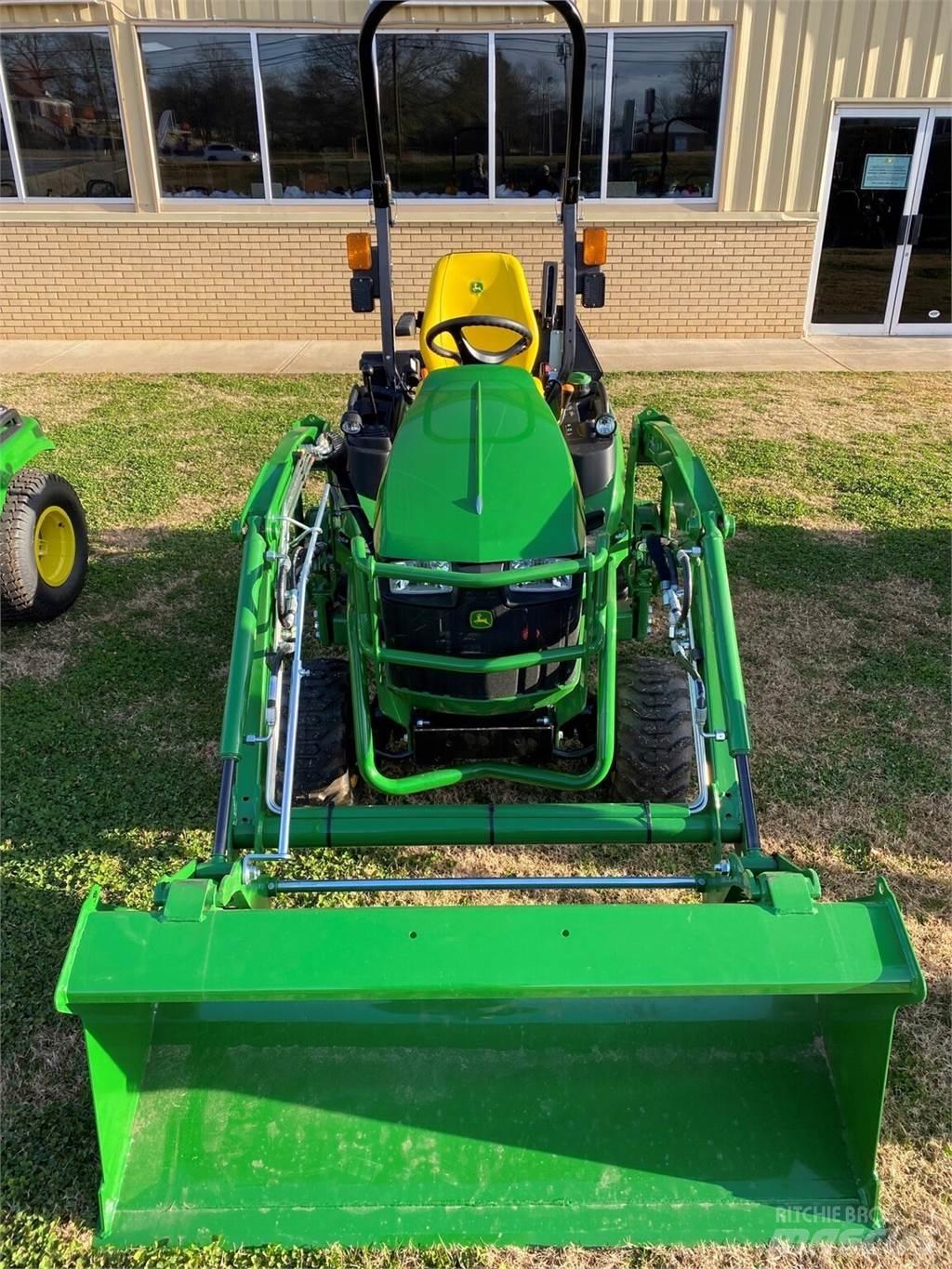 John Deere 1025R Kompaktni (mali) traktori