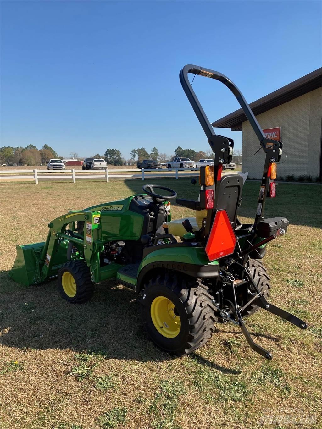 John Deere 1025R Kompaktni (mali) traktori