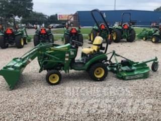 John Deere 1025R Kompaktni (mali) traktori