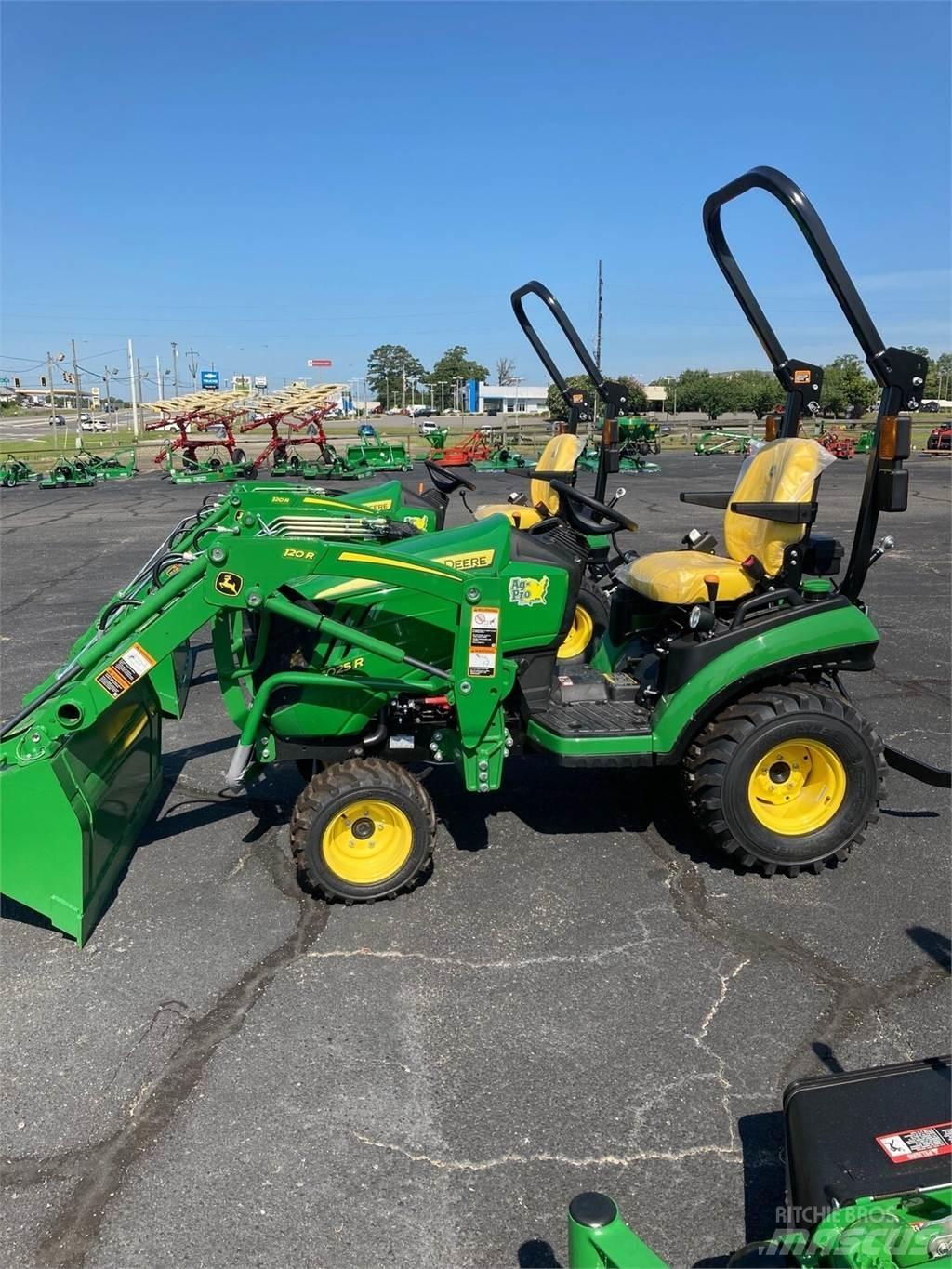 John Deere 1025R Kompaktni (mali) traktori