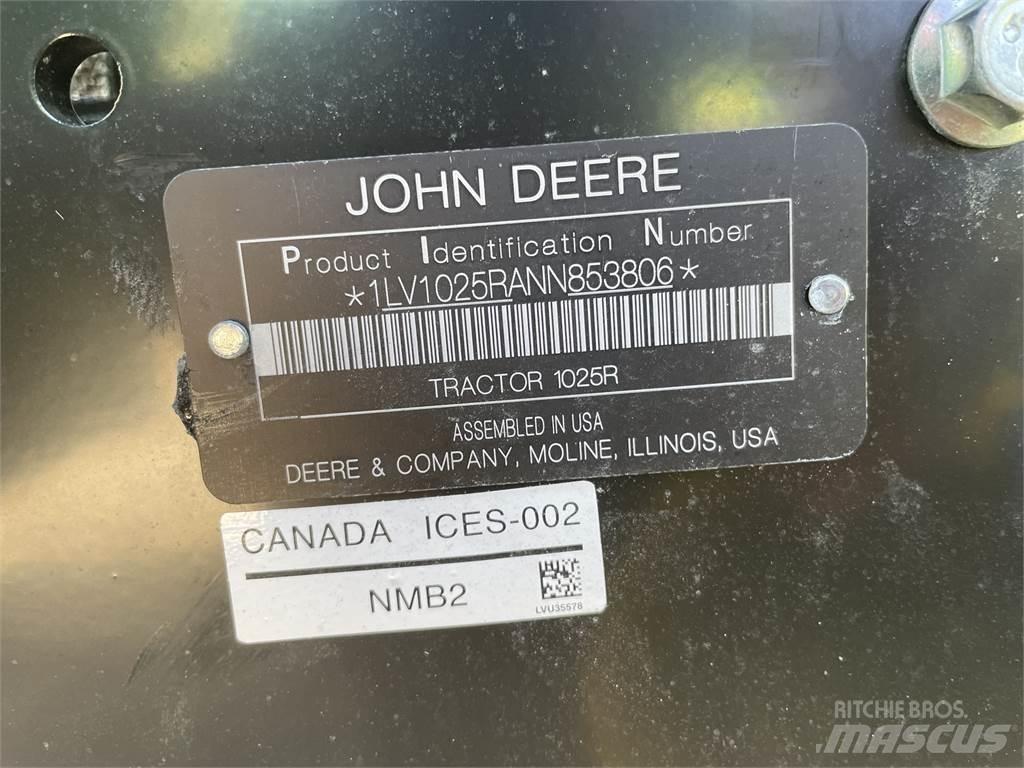 John Deere 1025R Kompaktni (mali) traktori