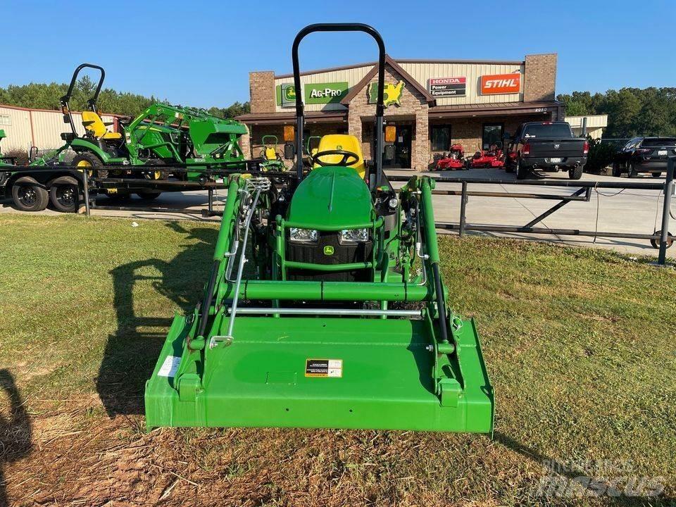 John Deere 1025R Kompaktni (mali) traktori