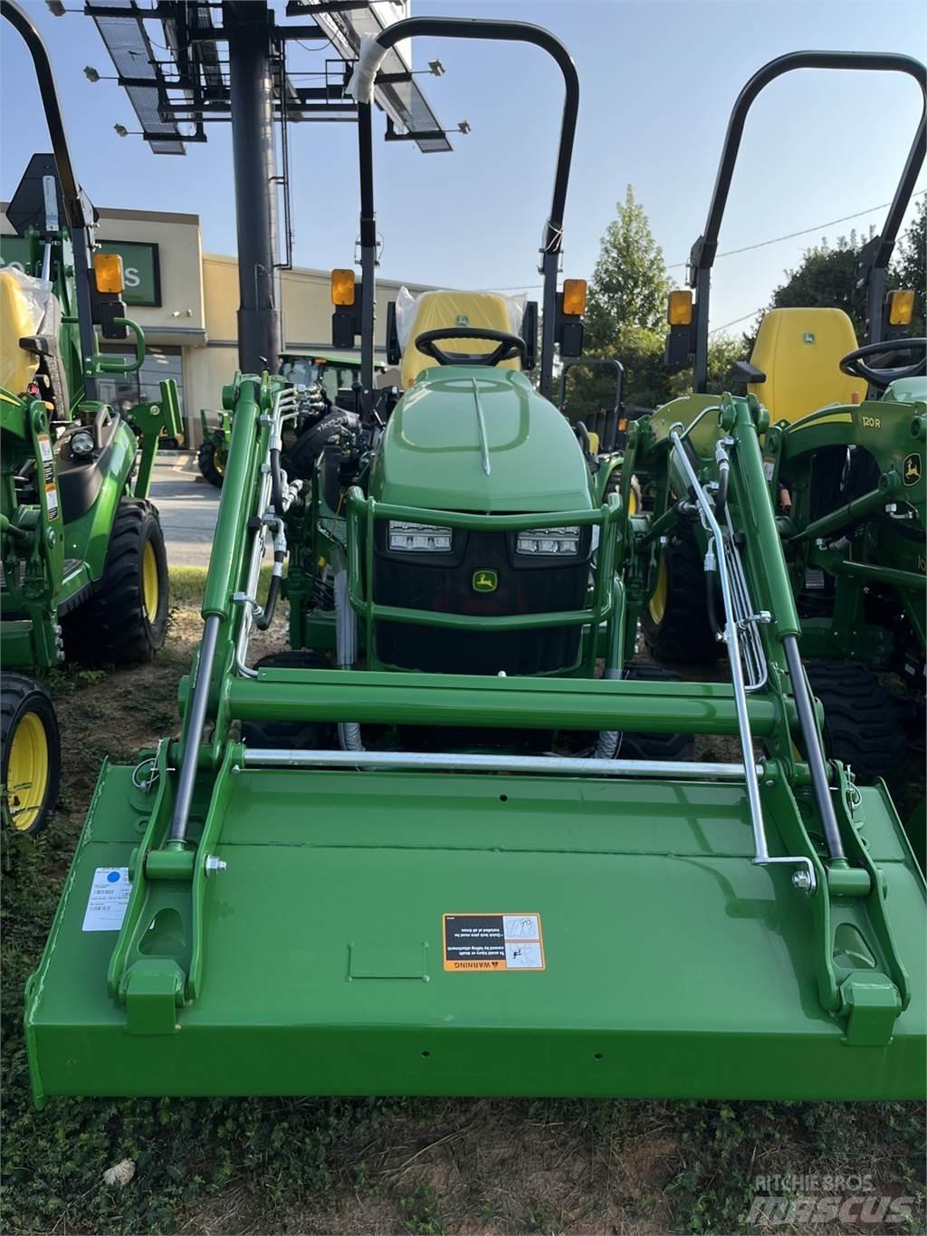 John Deere 1025R Kompaktni (mali) traktori