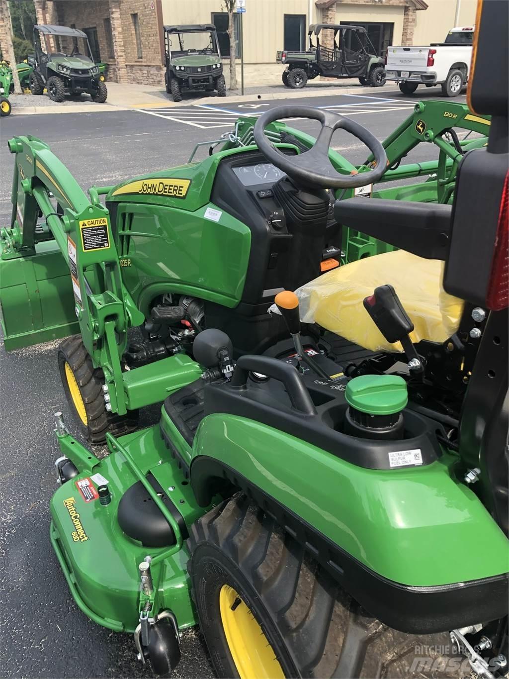 John Deere 1025R Kompaktni (mali) traktori