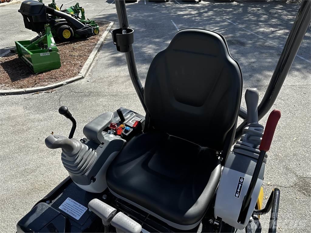 John Deere 17 P Mini bageri <7t