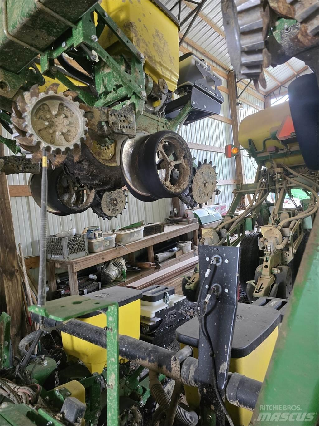 John Deere 1720 Sadilice