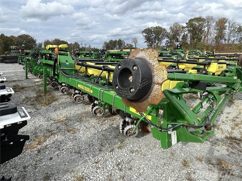 John Deere 1720 Sadilice