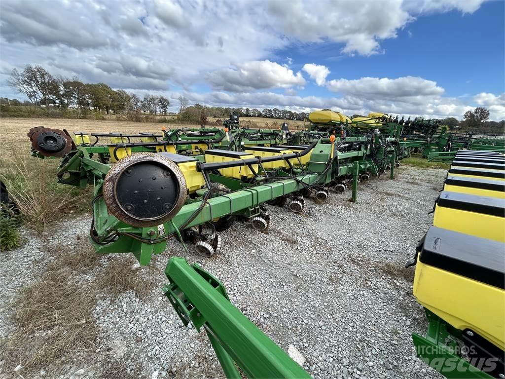 John Deere 1720 Sadilice