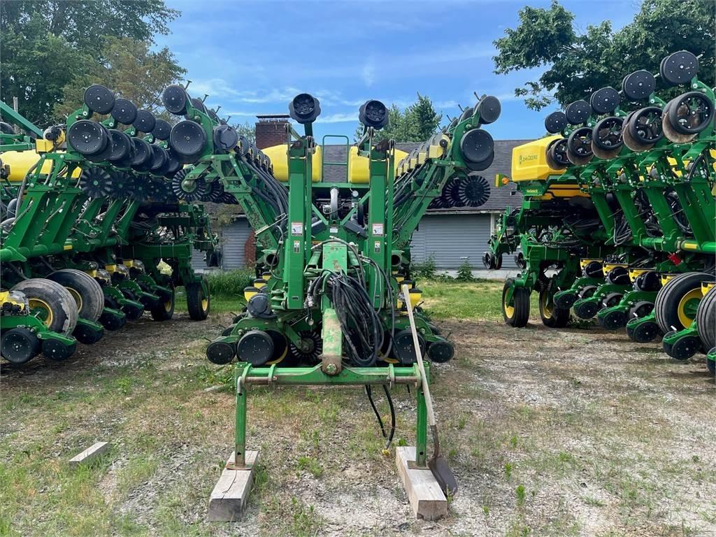 John Deere 1790 Sadilice