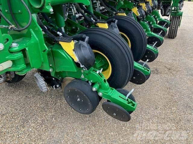John Deere 1795 Sadilice