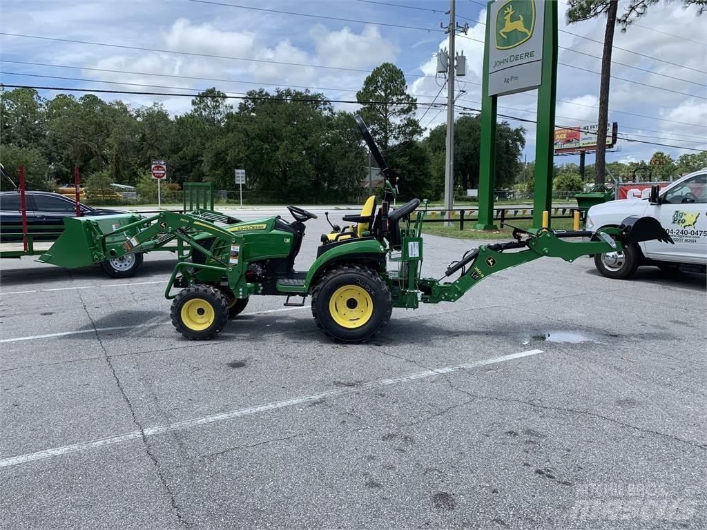 John Deere 2025R Kompaktni (mali) traktori