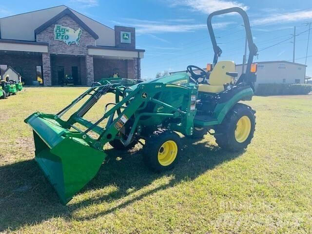 John Deere 2025R Kompaktni (mali) traktori