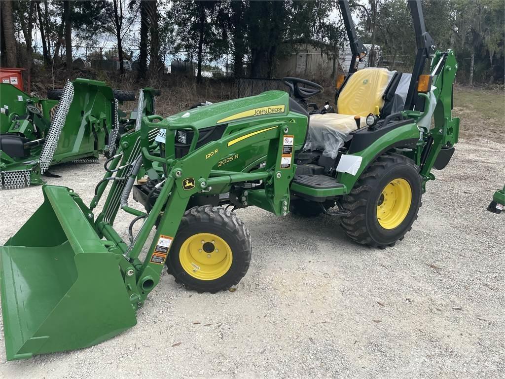 John Deere 2025R Kompaktni (mali) traktori