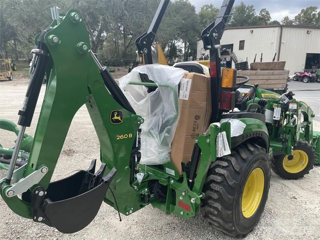 John Deere 2025R Kompaktni (mali) traktori