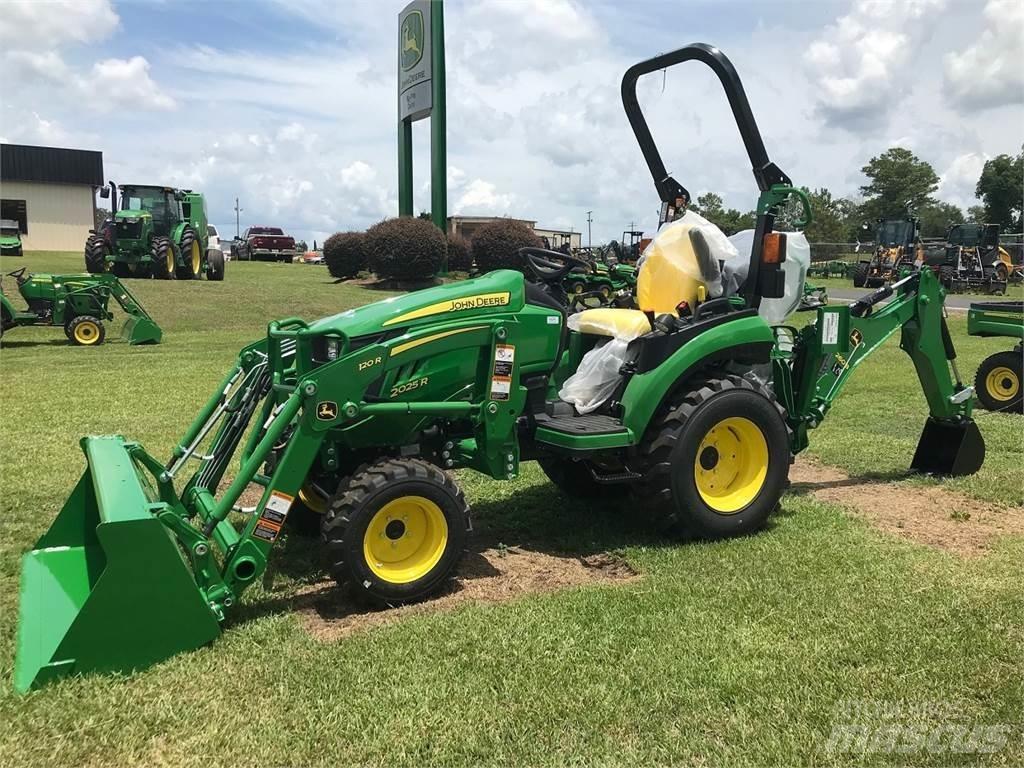 John Deere 2025R Kompaktni (mali) traktori