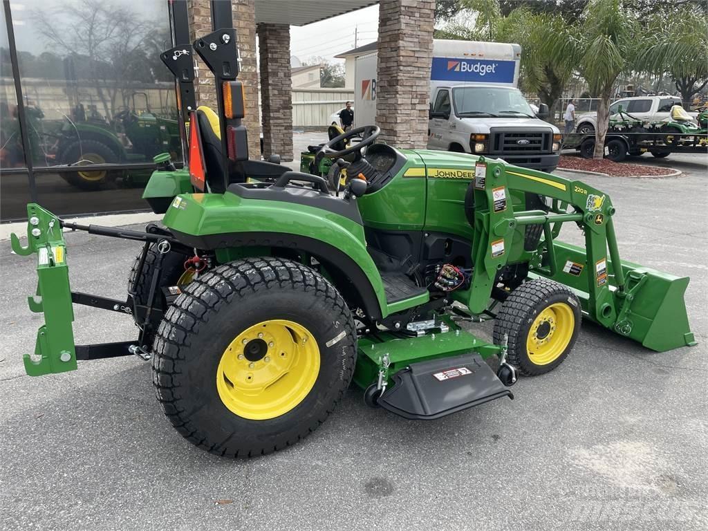 John Deere 2032R Kompaktni (mali) traktori