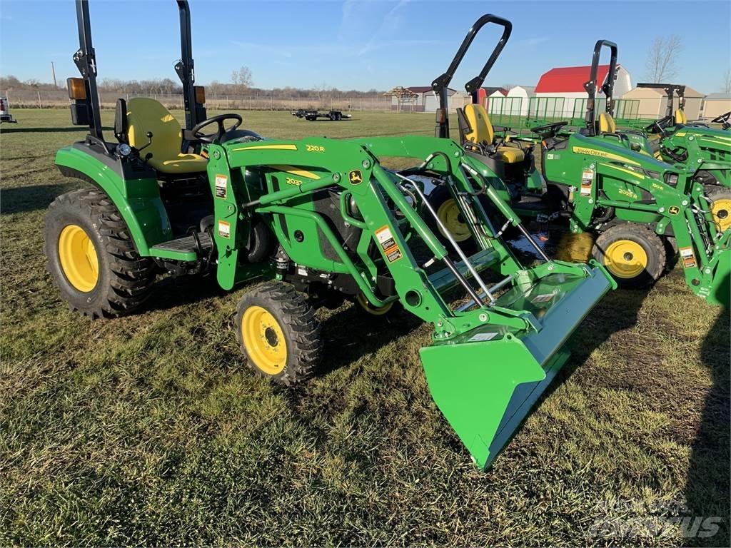 John Deere 2032R Kompaktni (mali) traktori