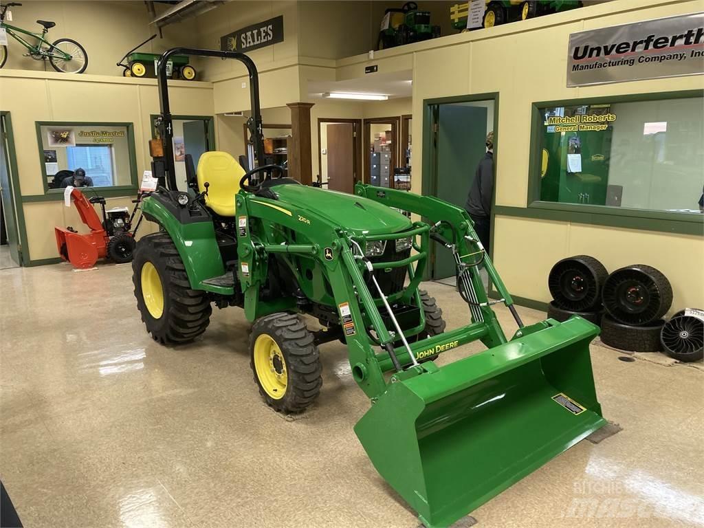 John Deere 2032R Kompaktni (mali) traktori