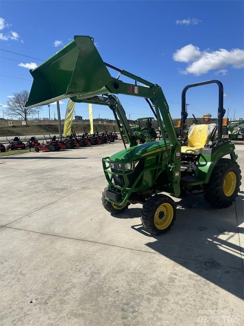 John Deere 2032R Kompaktni (mali) traktori