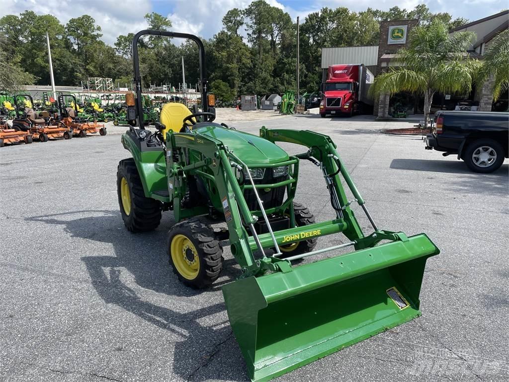 John Deere 2038R Kompaktni (mali) traktori