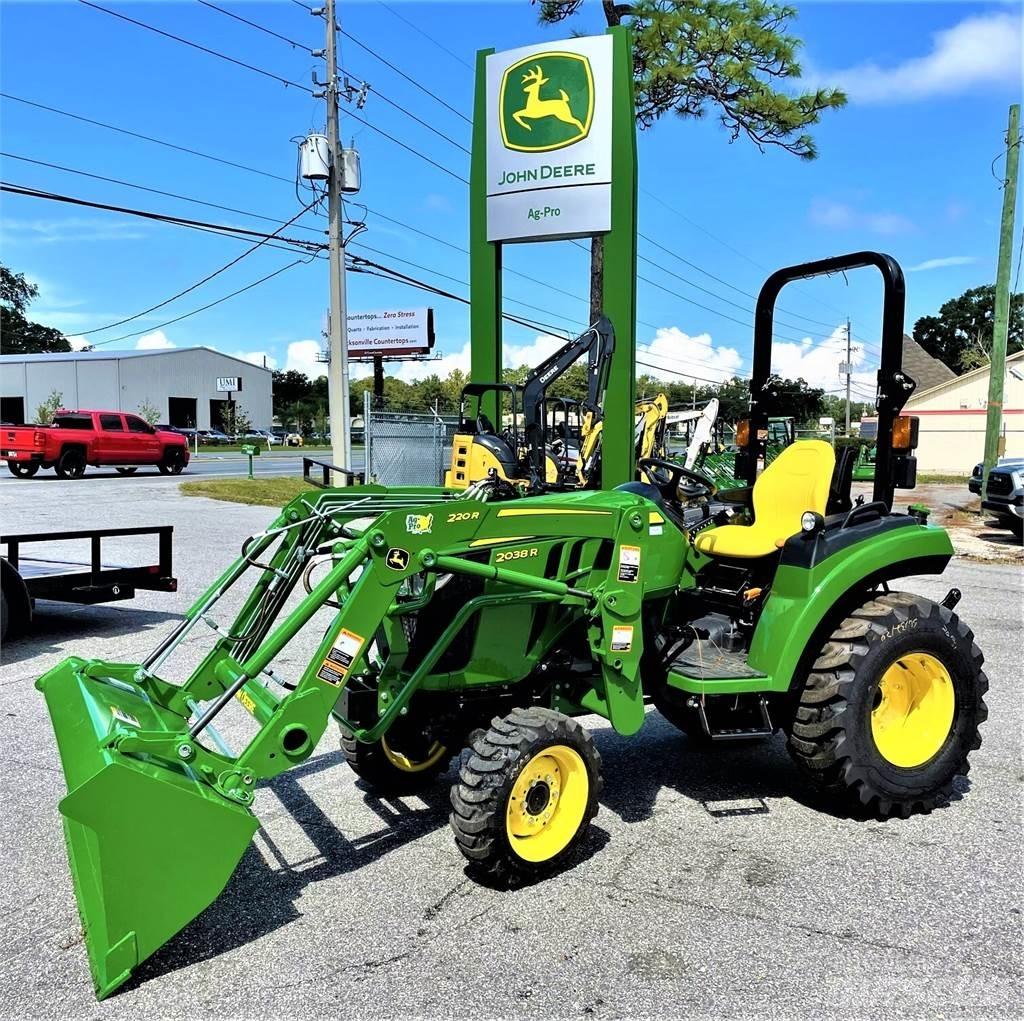 John Deere 2038R Kompaktni (mali) traktori