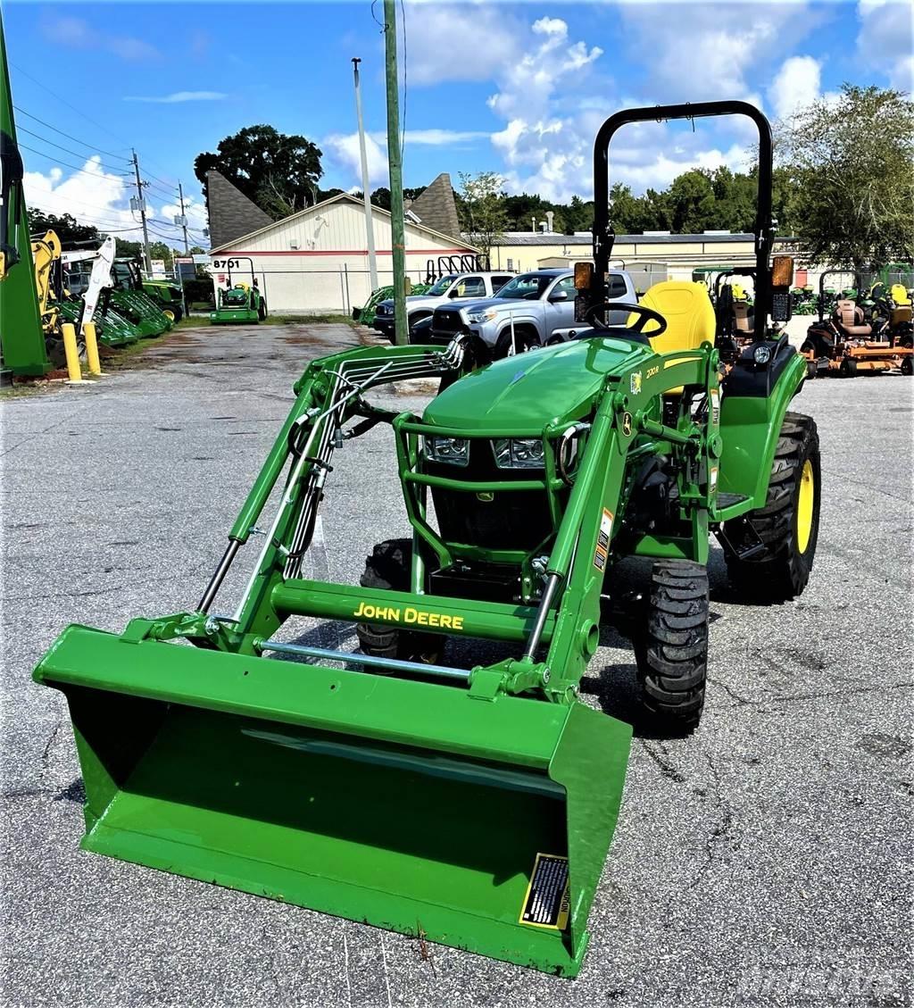 John Deere 2038R Kompaktni (mali) traktori