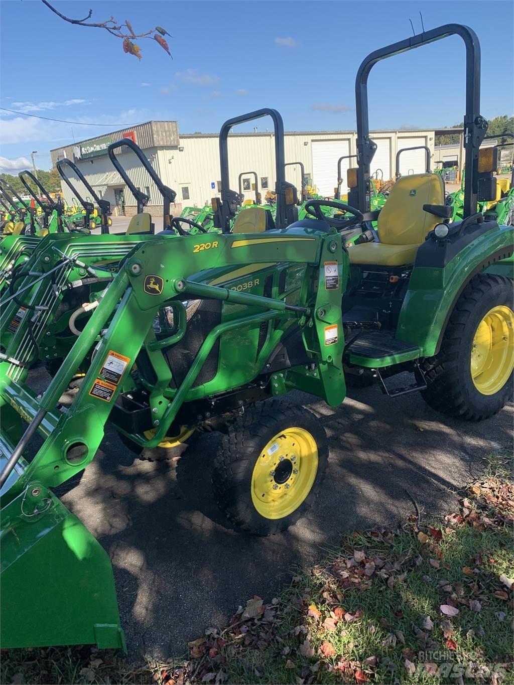 John Deere 2038R Kompaktni (mali) traktori
