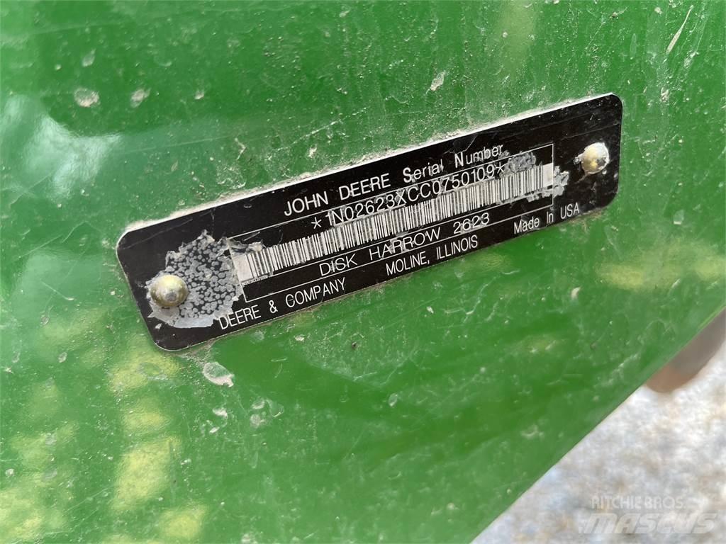 John Deere 2623 Tanjurače