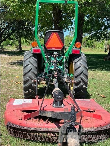 John Deere 3005 Kompaktni (mali) traktori