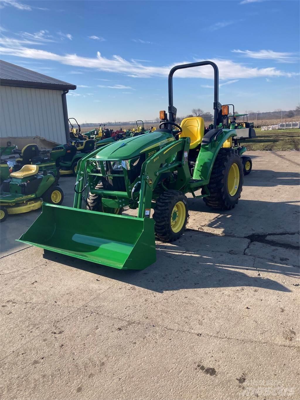 John Deere 3025D Kompaktni (mali) traktori