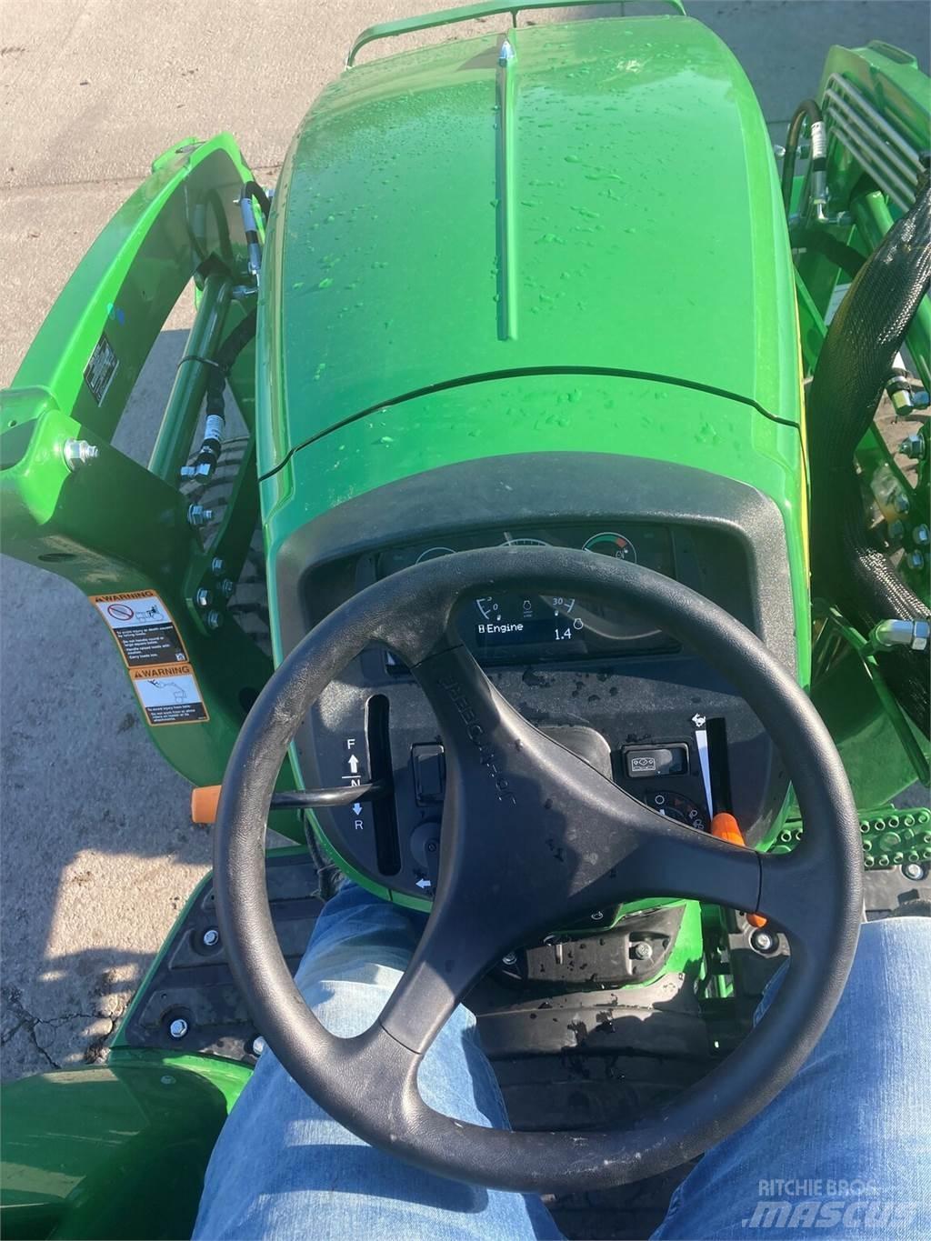 John Deere 3025D Kompaktni (mali) traktori