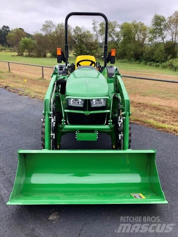John Deere 3025D Kompaktni (mali) traktori
