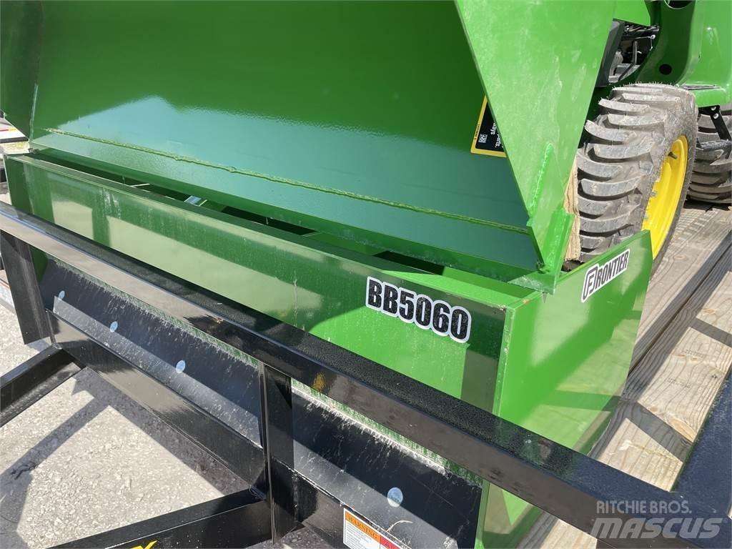 John Deere 3025E Kompaktni (mali) traktori