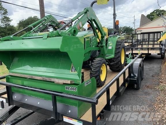 John Deere 3025E Kompaktni (mali) traktori