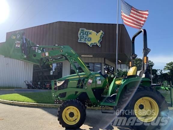 John Deere 3025E Kompaktni (mali) traktori