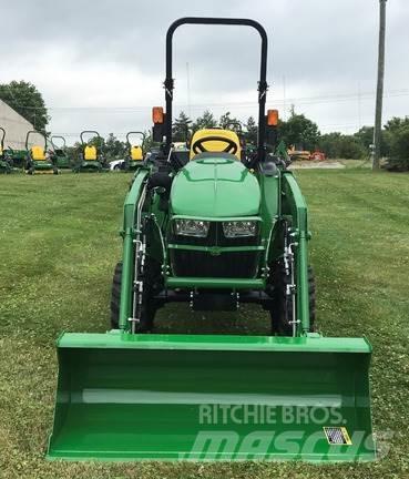 John Deere 3025E Kompaktni (mali) traktori