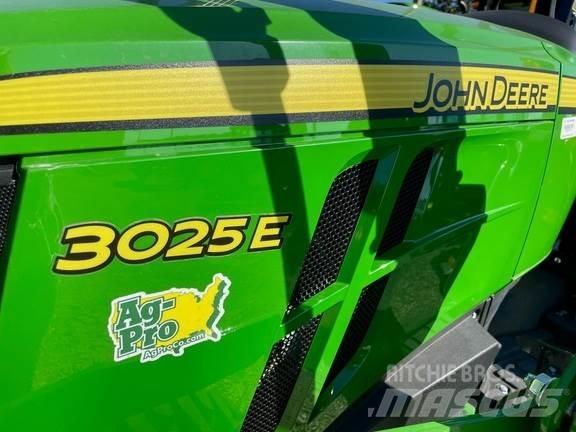 John Deere 3025E Kompaktni (mali) traktori