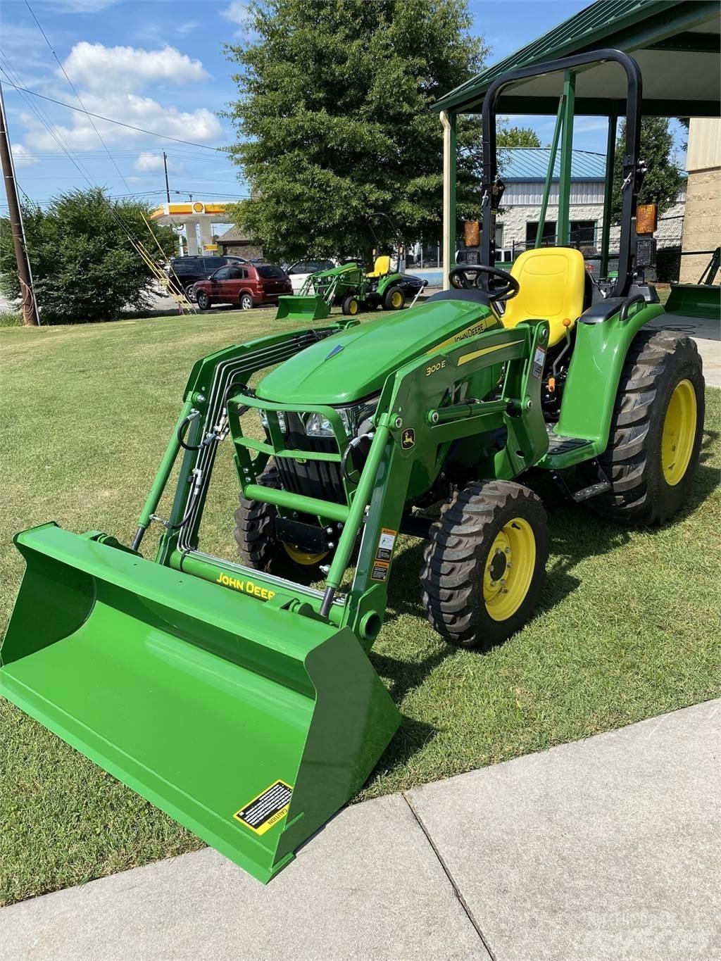 John Deere 3025E Kompaktni (mali) traktori
