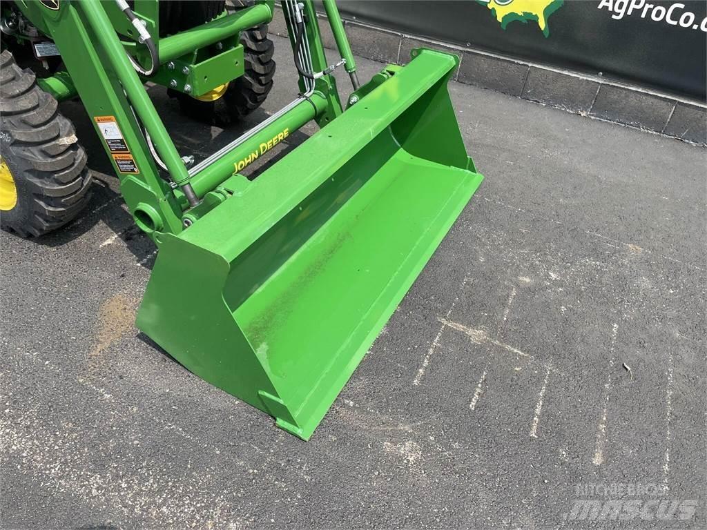 John Deere 3025E Kompaktni (mali) traktori