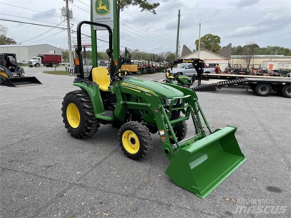 John Deere 3032E Kompaktni (mali) traktori