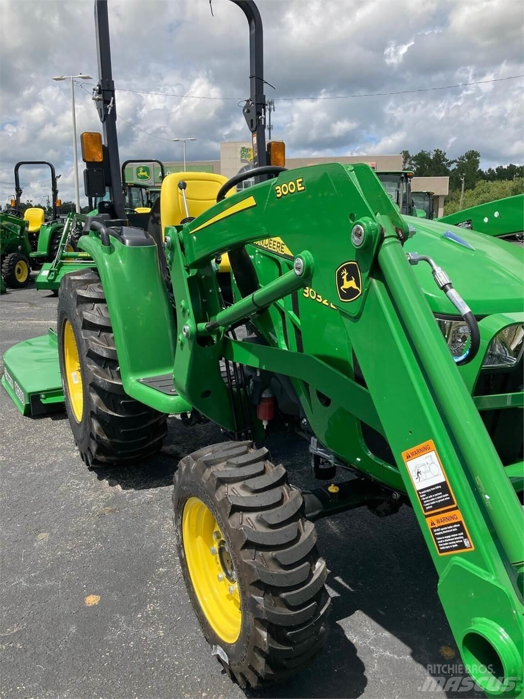 John Deere 3032E Kompaktni (mali) traktori