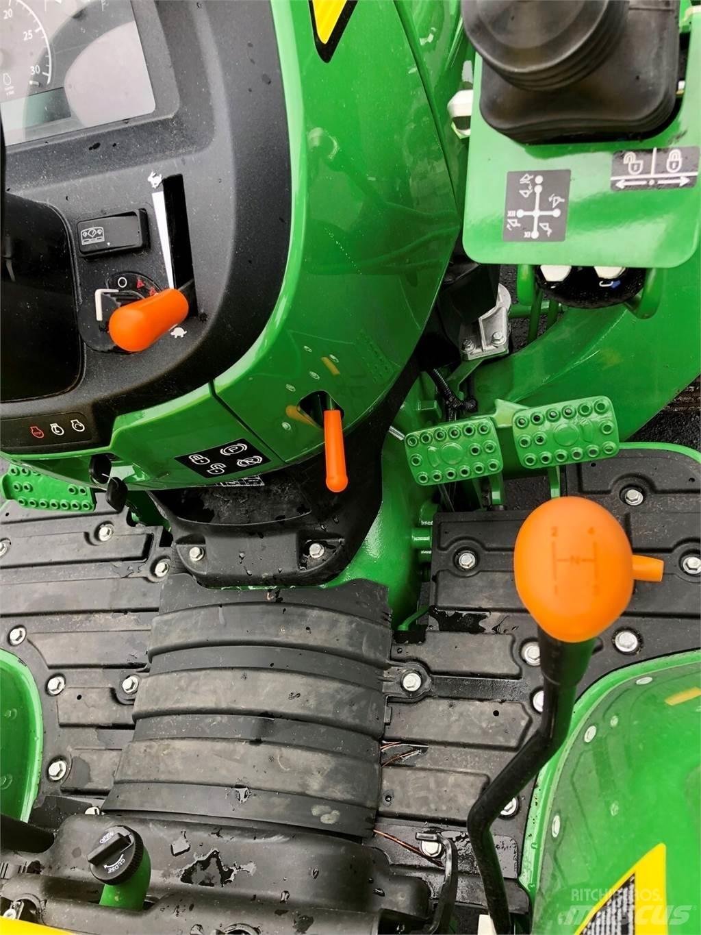 John Deere 3035D Kompaktni (mali) traktori