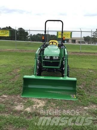 John Deere 3038E Kompaktni (mali) traktori